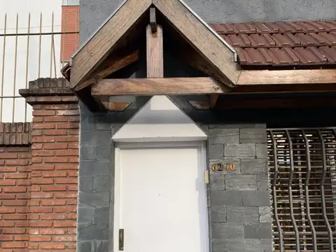 Garcia G De De Zequeira 6200, Piso PB