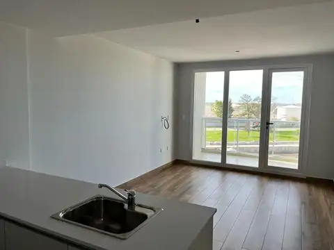 Calle 1º de Enero 2400