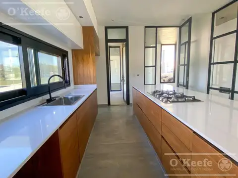 Casa en Venta al Este