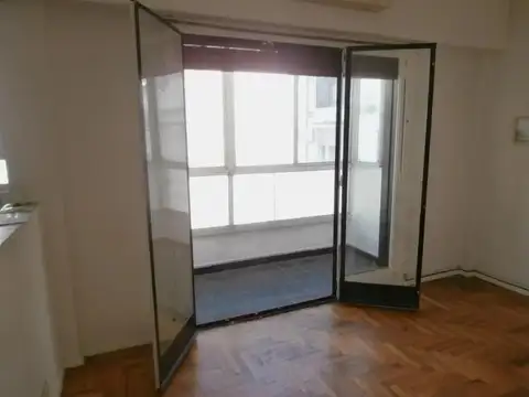 Laprida 1900, Piso 8