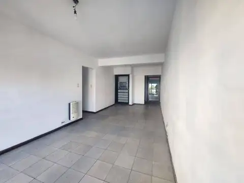 Alem 100, Piso 4