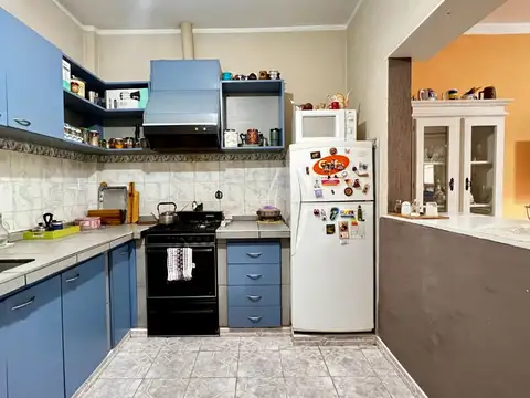 Casa 4 ambientes con 1 baño
