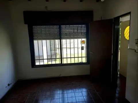 Casa en Alquiler en Ituzaingo, $ 800.000