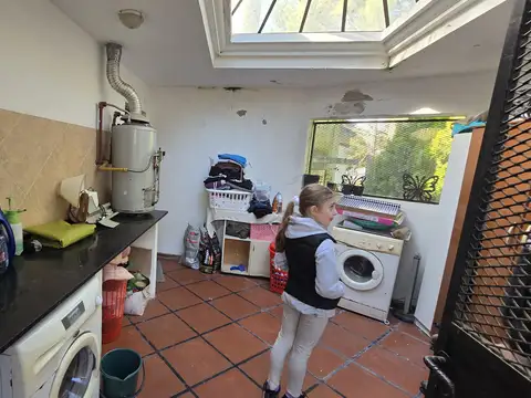 Casa de 4 dormitorios en 2500 m2.