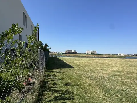 Lote en venta en Puertos Barrio Amarras