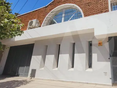 Venta Galpón Deposito en General San Martin excelente ubicación.