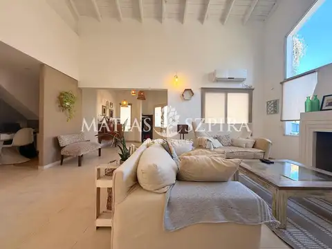 Casa 4 ambientes con 3 baños