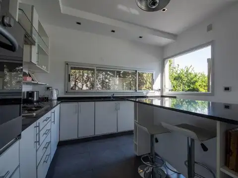 Casa en Alquiler al Oeste