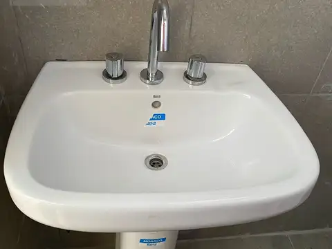 Colectora Ruta N°2 e/ 518 y 519