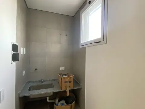 Local en Alquiler Via Púb.