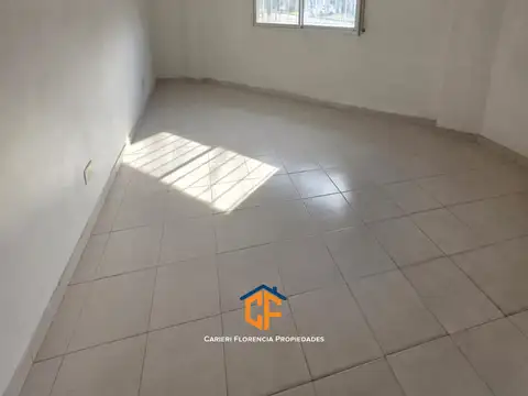 Venta De Ph 2 Ambientes, Ideal Inversión, En Centro De Billinghurst
