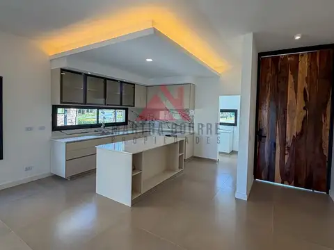 Casa en Venta con 1 cochera