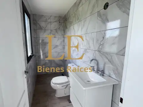 Casa 4 ambientes con 3 baños