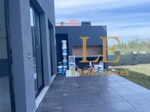 VENTA CASA EN SAN SEBASTIAN