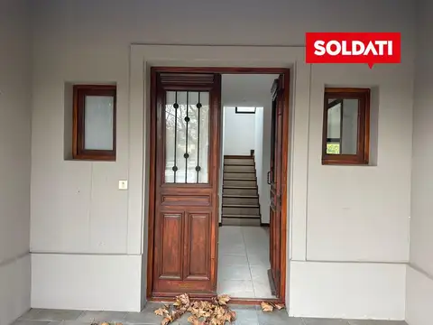 Casa en Alquiler con 2 cocheras