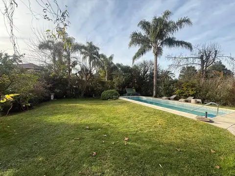 Casa en Venta con 5 cocheras
