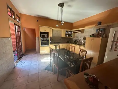 Primera Junta 3000, Piso PB