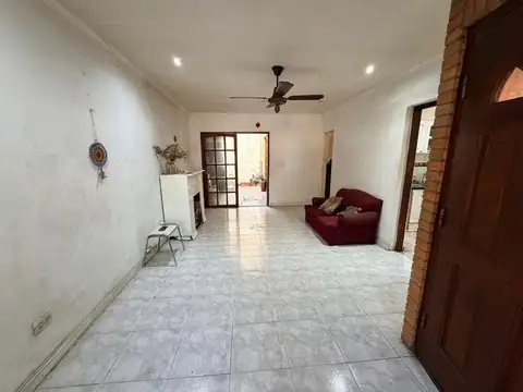 Depto Tipo Casa en Venta en Villa Dominico, USD 56.000