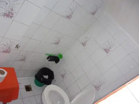 Excelente Galpón c/ Fondo Libre s/ Avenida " POSILIBILIDAD DE FINANCIACIÓN"