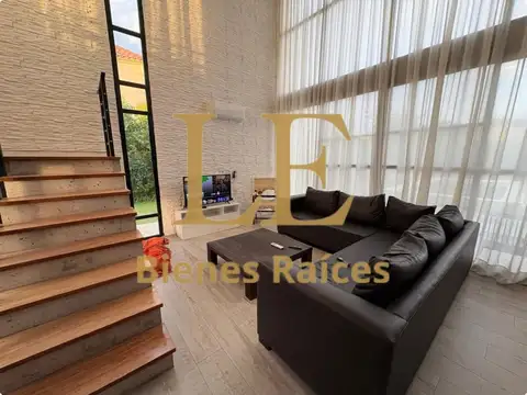 Casa en Venta al Este