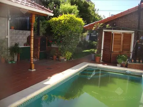 Casa en Venta con 1 cochera