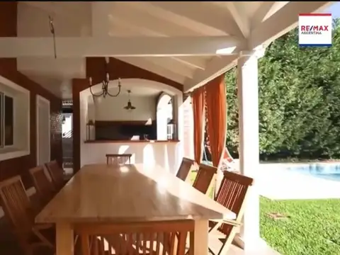 Casa 6 ambientes con 3 baños