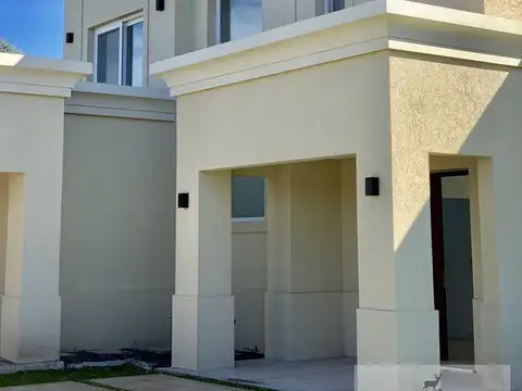 Casa en Venta en Countries y Barrios Cerrados en Campana, USD 540.000