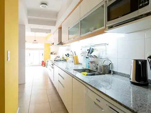 Departamento en Alquiler con 1 cocheras