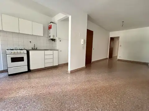 Departamento en Alquiler en Nuestra Señora De Lourdes, $ 450.000