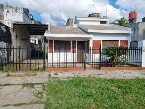 Se Alquila Casa en B° Parque