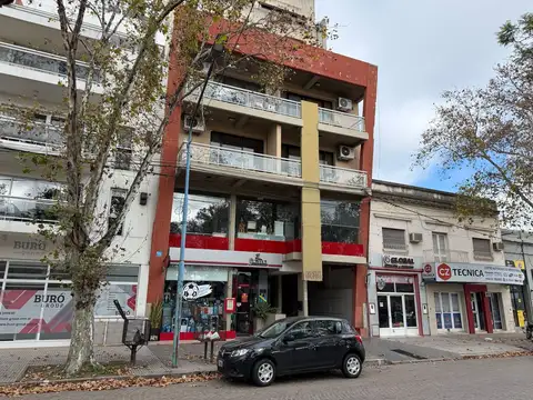 REMAX ALQUILA MONONOAMBIENTE CENTRICO