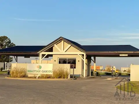 Terreno / Lote en venta a la laguna en Sebastián Gaboto, Hudson Berazategui