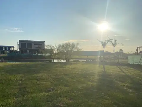 Terreno en Venta 10  mts Fondo