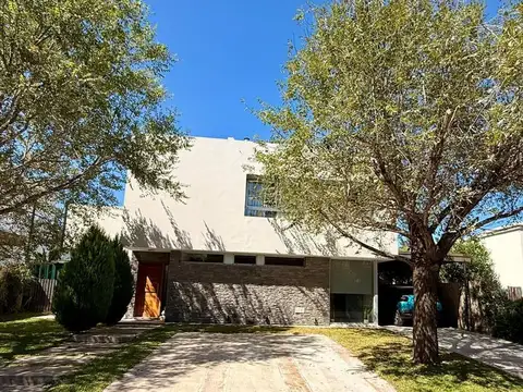 Casa en Venta en La Comarca 3 dormitorios, General Pacheco 100