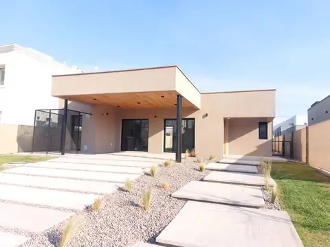 Casa en Venta en Luján de Cuyo, USD 270.000