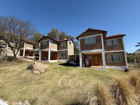 Complejo Turístico De 3 Duplex C/Pileta En 1.901M² De Terreno En Villa Del Lago, Villa Carlos Paz