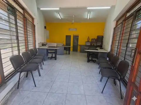 LOCAL CON DEPOSITO + VIVIENDA / OFICINAS.REF.832