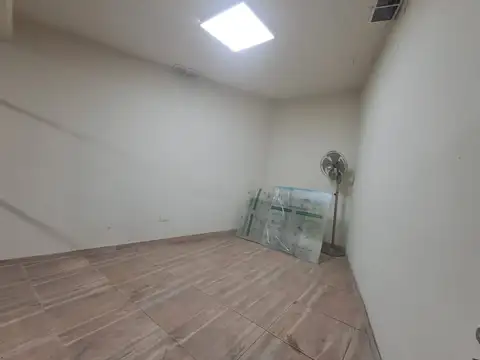 LOCAL CON DEPOSITO + VIVIENDA / OFICINAS.REF.832