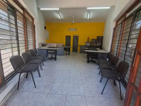 LOCAL CON DEPOSITO + VIVIENDA / OFICINAS.REF.832