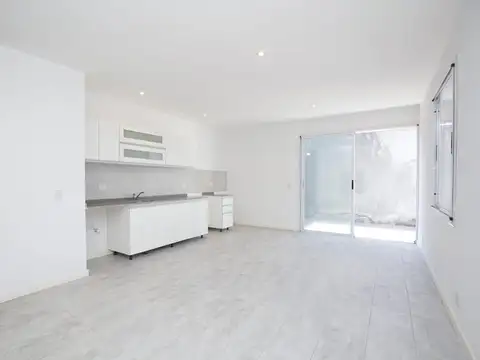 Venta Duplex 3 ambientes De Vicenzo con cochera