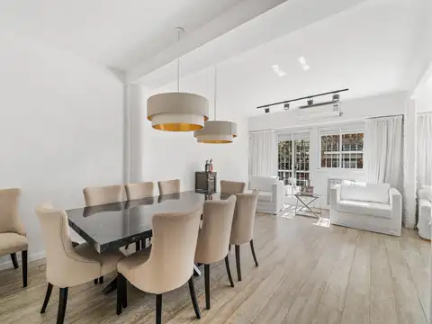 Depto Tipo Casa en Venta de 5 ambientes