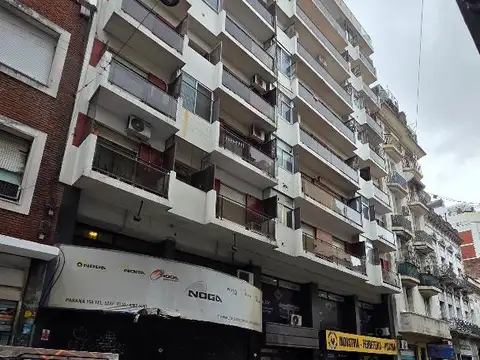 2 ambientes al frente con balcón y lavadero