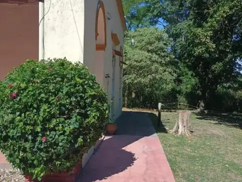 Edificio Comercial en venta - 10 Dormitorios 7 Baños - Berisso