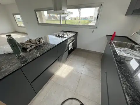 Casa en Venta en Guernica, USD 185.000