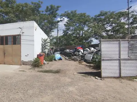 Terreno en venta 992 m² con galpones – Apto edificio 9pisos