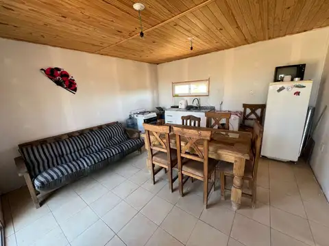 Casa 3 ambientes con 1 baño