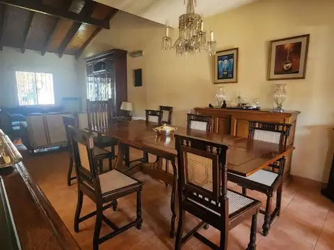 Casa 6 ambientes con 3 baños