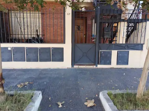 Depto Tipo Casa en Alquiler de 1 dormitorio