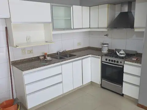 Depto Tipo Casa en Alquiler de 2 ambientes