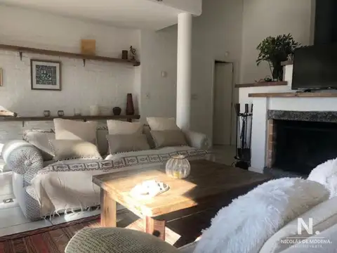 Casa 4 ambientes con 3 baños